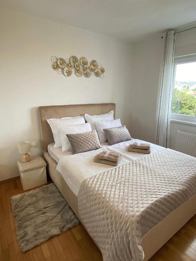 Portview Apartment Риека Экстерьер фото